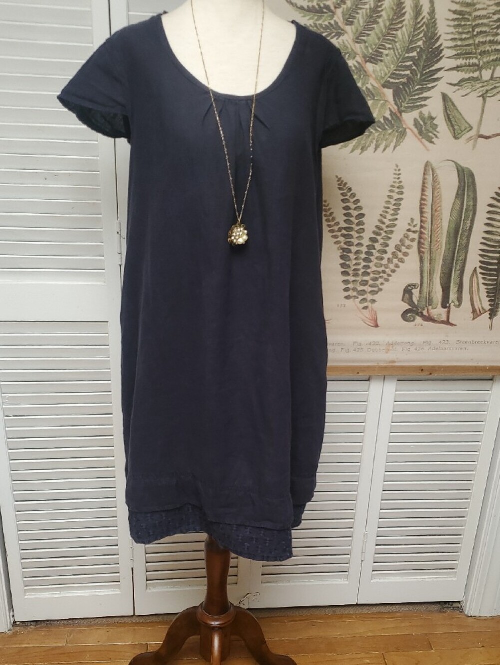 Malvin I 🖤 Linen Scoop-Neck Navy Midi Dress with Subtle Gather Detail